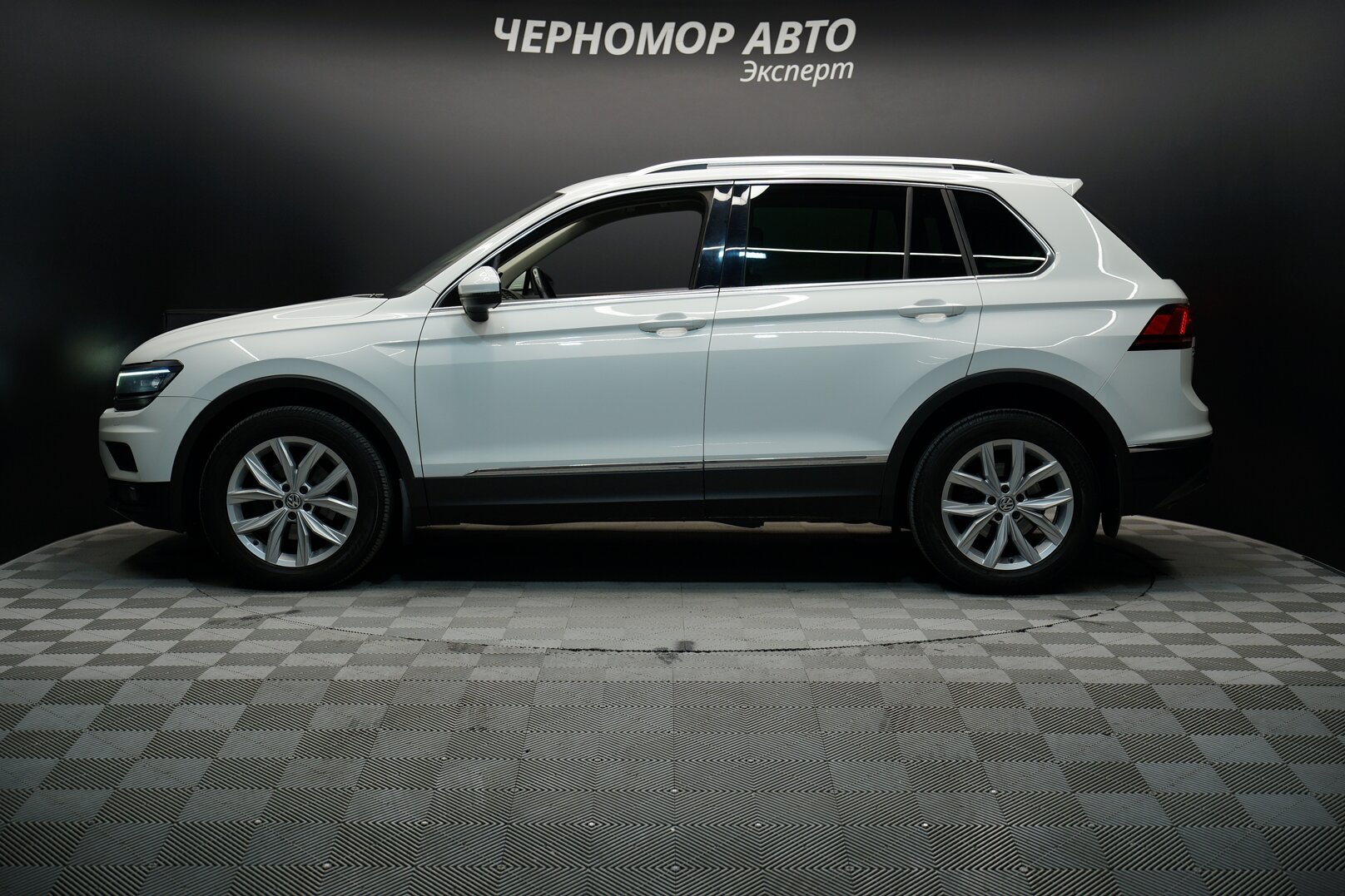 Volkswagen-Tiguan, II 2018 Автомат робот